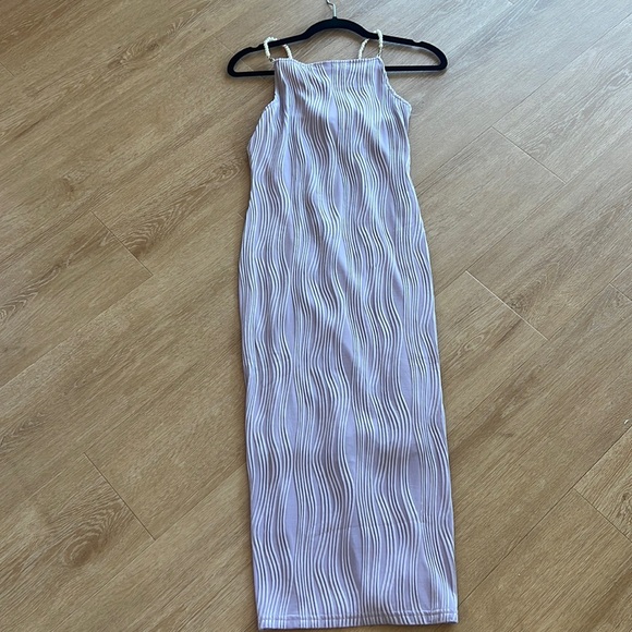 NWT Rihoas Purple High Neck Midi Dress with Pearl Straps - Picture 3 of 5